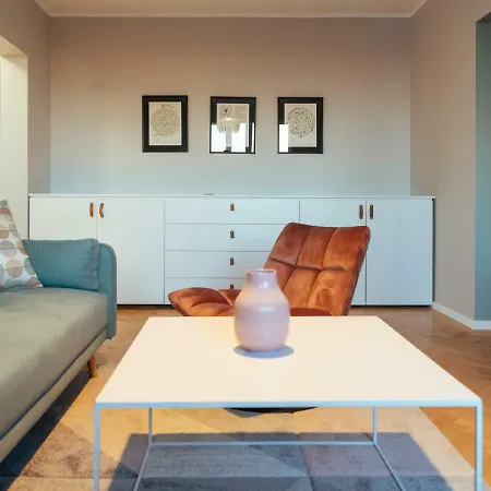 Parklake Design - Fabulous View - Netflix בוקרשט